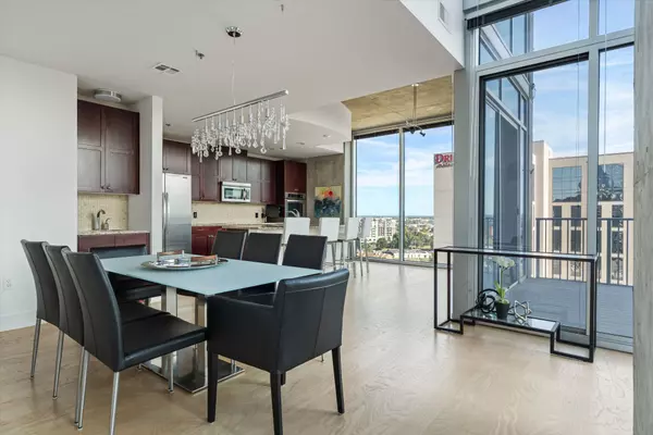 Nashville, TN 37201,301 Demonbreun St #2016