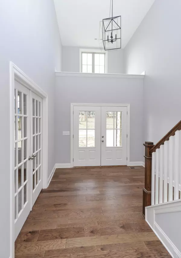 White House, TN 37188,849 Odell