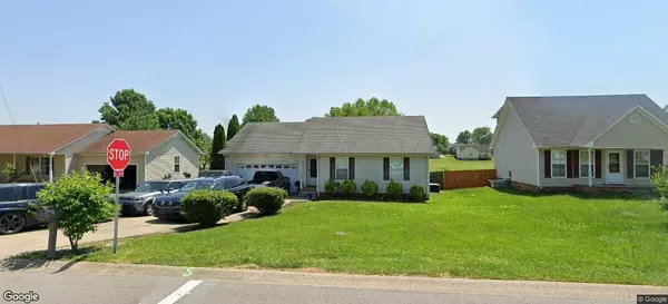 3274 N Senseney Cir, Clarksville, TN 37042