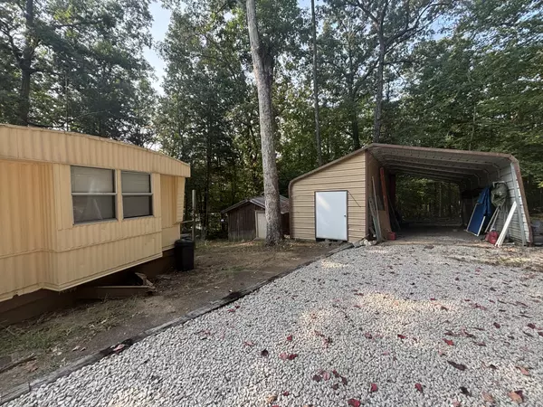 Decaturville, TN 38329,57 Sweetbrier Dr