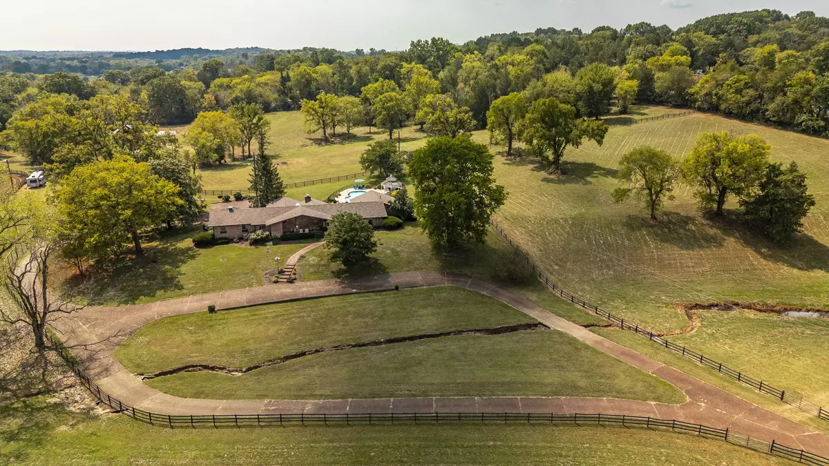 Goodlettsville, TN 37072,755 Long Hollow Pike