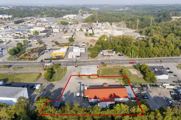 Clarksville, TN 37040,1346 College St