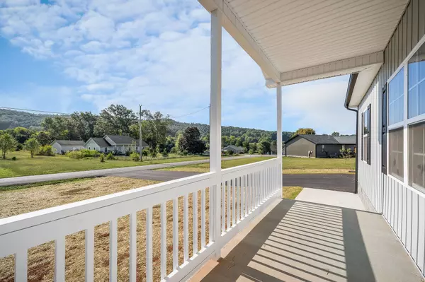 Sparta, TN 38583,912 Frank Anderson Rd