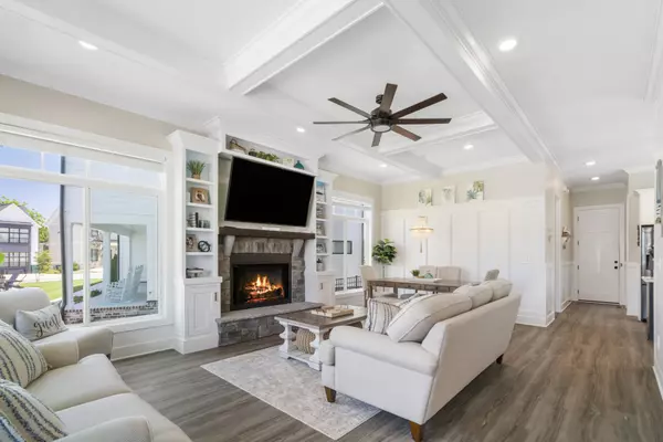 Winchester, TN 37398,204 Barefoot Way