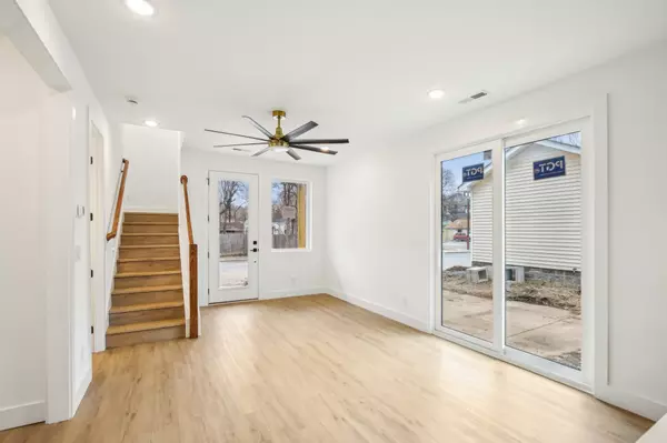 Nashville, TN 37206,914 Smiley St