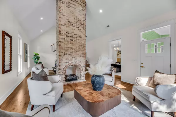 Nashville, TN 37209,323 50th Ave #N