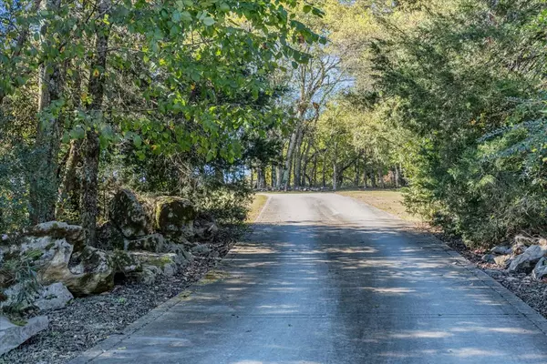 Bell Buckle, TN 37020,131 Butterfly Ln