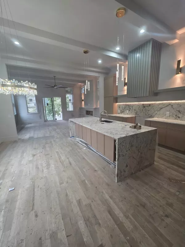 Nashville, TN 37209,557 Croley Dr