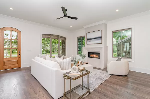 Nashville, TN 37204,909A Gale Ln