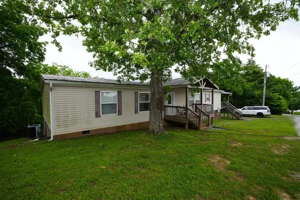 Dandridge, TN 37725,1366 Paradise Ln