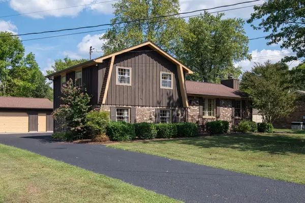 Hendersonville, TN 37075,111 Creekwood Ln