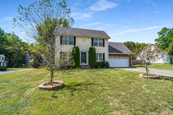 8002 Pinnacle Ct, Goodlettsville, TN 37072