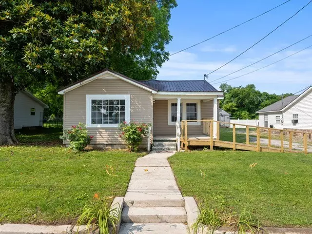 Cowan, TN 37318,313 Tennessee Ave #S