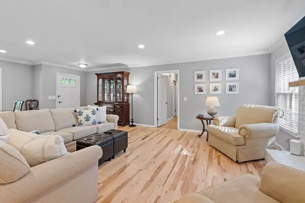 Brentwood, TN 37027,1518 Lipscomb Dr