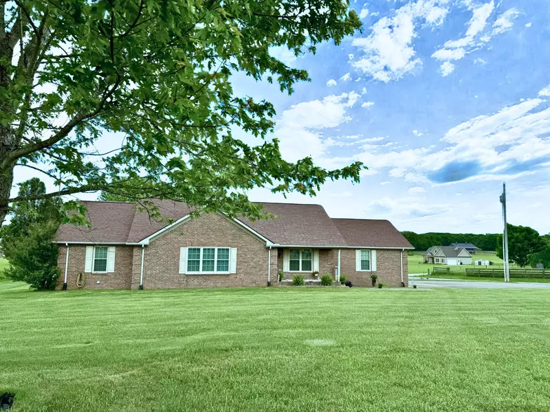 1698 Porter Rd, Burns, TN 37029