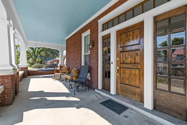 Shelbyville, TN 37160,527 Deery St