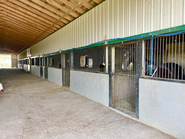 Shelbyville, TN 37160,827 Longview Rd