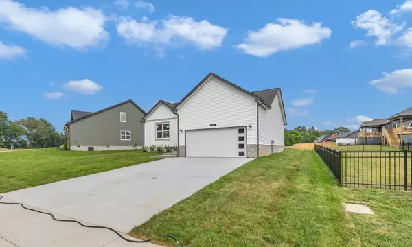 Clarksville, TN 37042,136 Cherry Fields