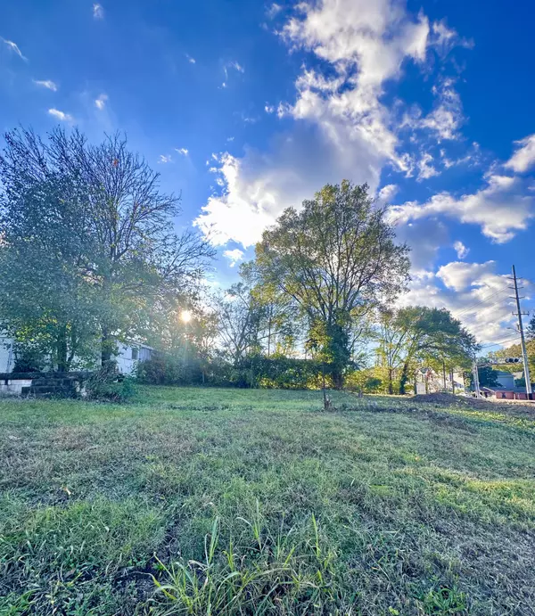 Nashville, TN 37208,819 21st Ave #N