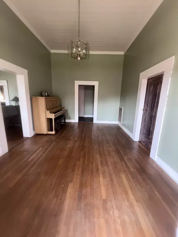 Alexandria, TN 37012,310 High St