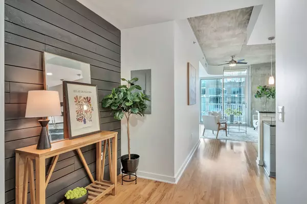 Nashville, TN 37201,301 Demonbreun St #1917