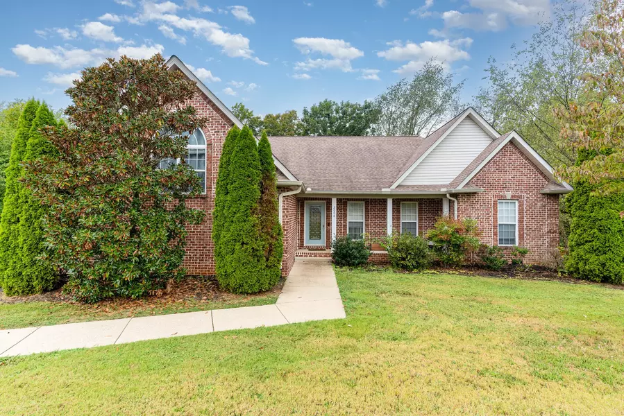 2006 Hollowfield Ln, Greenbrier, TN 37073