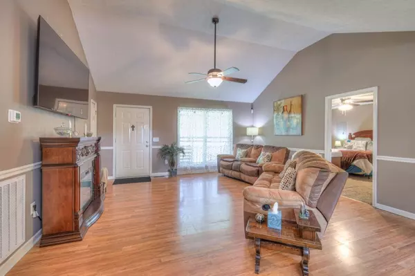 Shelbyville, TN 37160,218 Wall Street