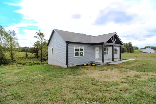 Lafayette, TN 37083,5264 Galen Rd