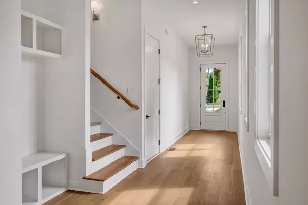 Nashville, TN 37209,455A Capri Dr