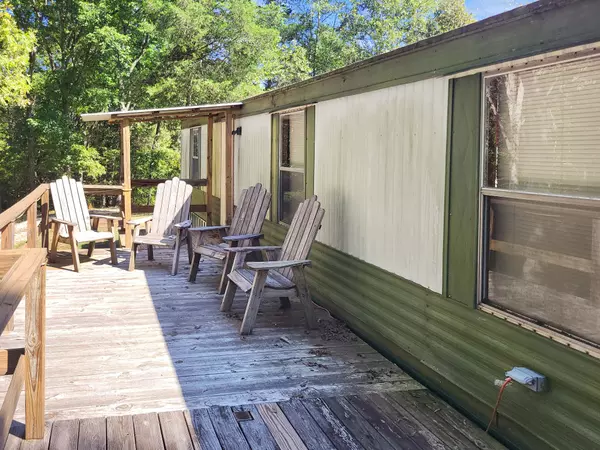 60 White Oak Dr, Big Sandy, TN 38221