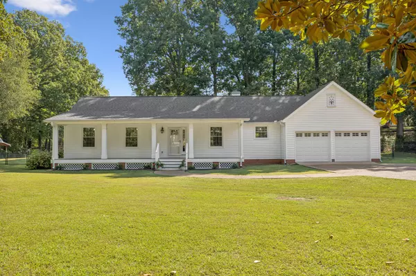 205 E Hills Ter,  Dickson,  TN 37055