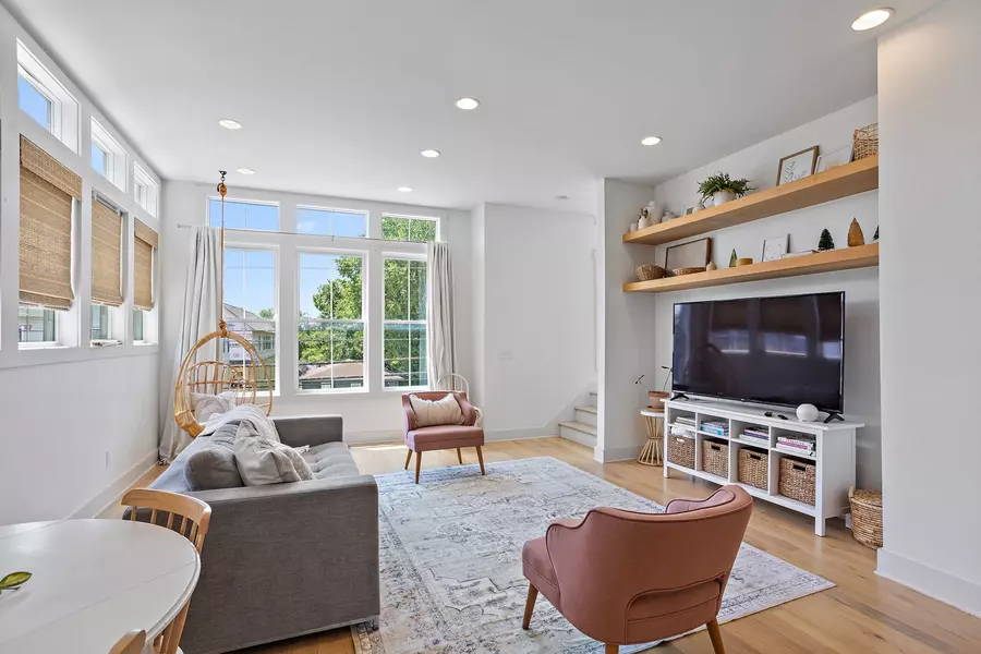 1027 E Trinity Ln #5, Nashville, TN 37216