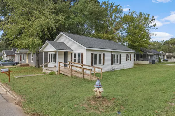 Lawrenceburg, TN 38464,438 2nd St