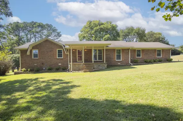 2260 Zion Rd, Columbia, TN 38401