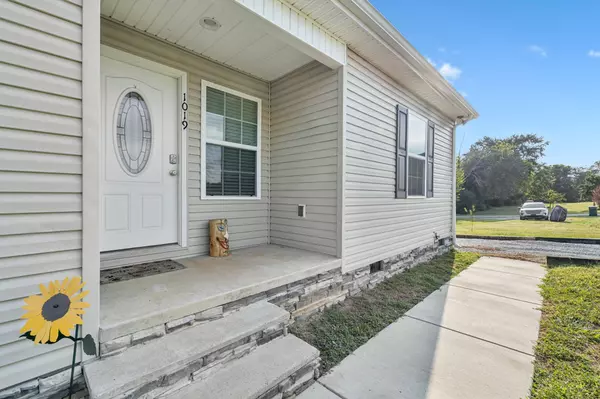 Winchester, TN 37398,1019 Old Cowan Rd