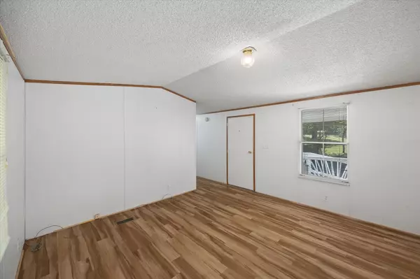 Celina, TN 38551,428 James White Rd