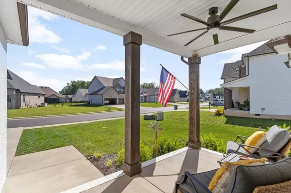 Clarksville, TN 37043,553 Bowden Dr