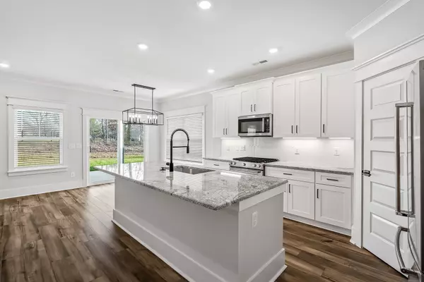 White House, TN 37188,809 Tanager Court