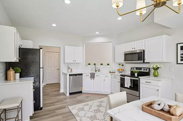 Nashville, TN 37209,7277 Charlotte Pike #256