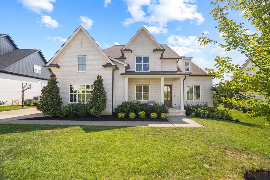 4723 Woodrow Pl, Arrington, TN 37014