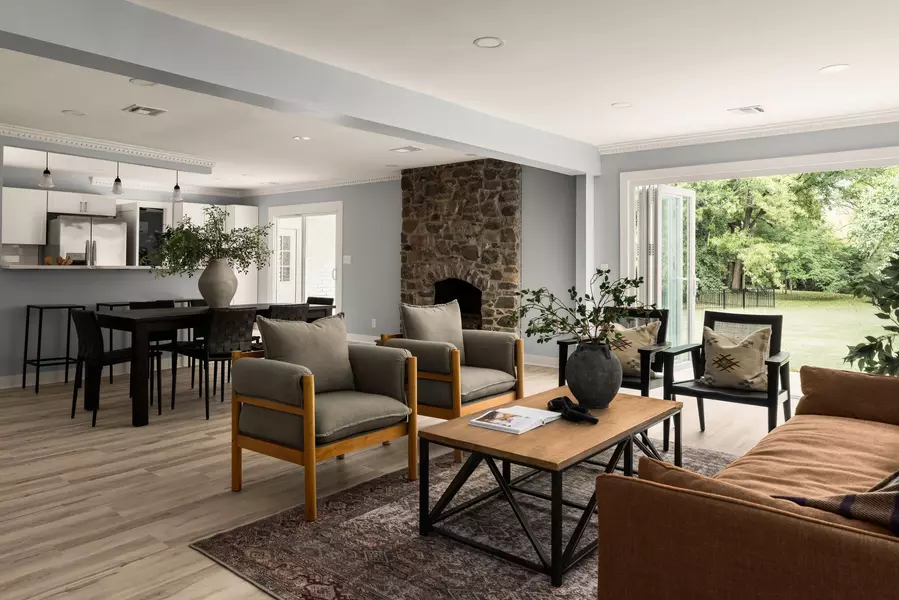 1048 Percy Warner Blvd, Nashville, TN 37205