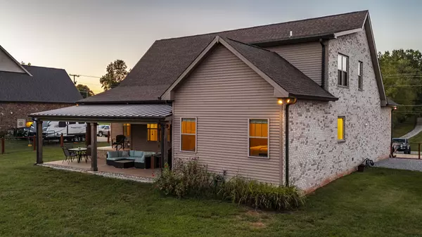 Portland, TN 37148,725B N Russell St