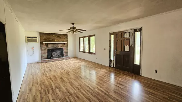 Collinwood, TN 38450,1570 Bear Creek Rd