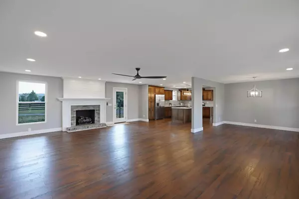 Cottontown, TN 37048,2450 Highway 25