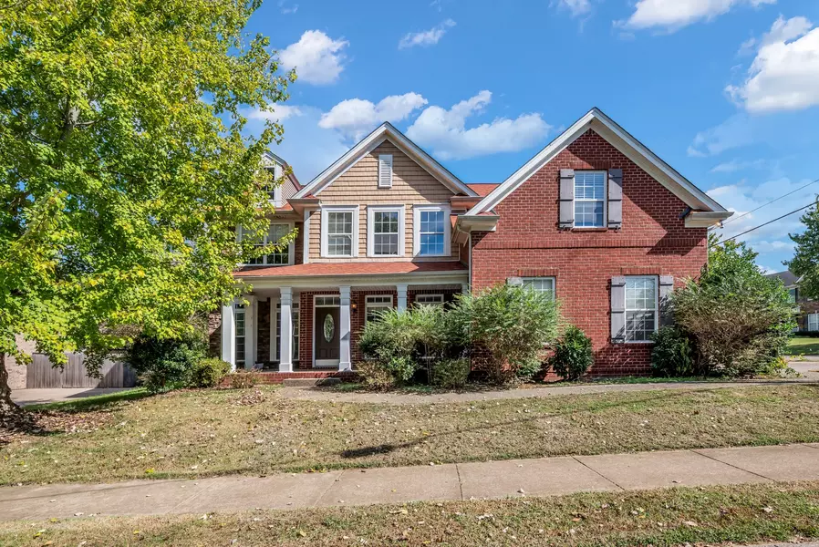 1033 Wyntergrace Farm Rd, Old Hickory, TN 37138