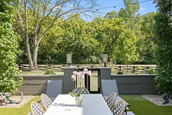 Brentwood, TN 37027,5333 Granny White Pike