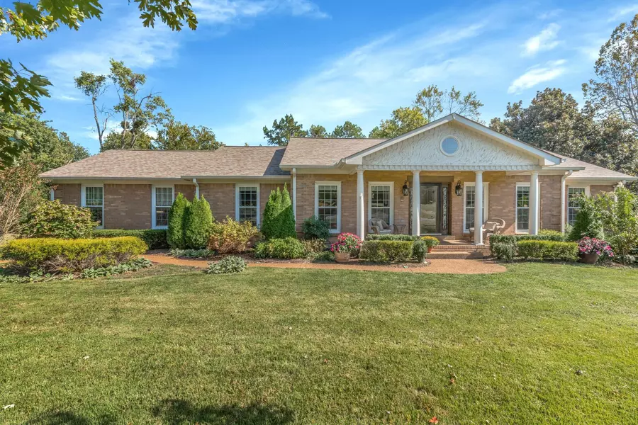 5504 Trousdale Dr, Brentwood, TN 37027