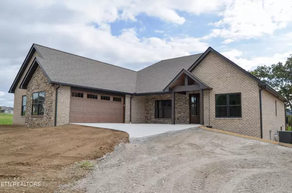 5843 Dunbar Rd, Crossville, TN 38572