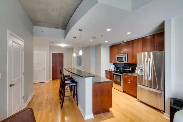 Nashville, TN 37201,301 Demonbreun St #1702