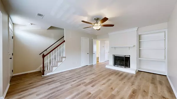 Hendersonville, TN 37075,250 Sanders Ferry Rd #34